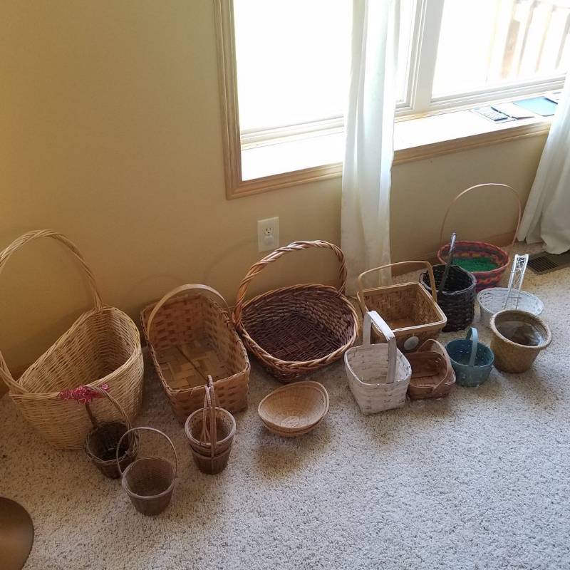 lot 6898 image: Assorted Baskets