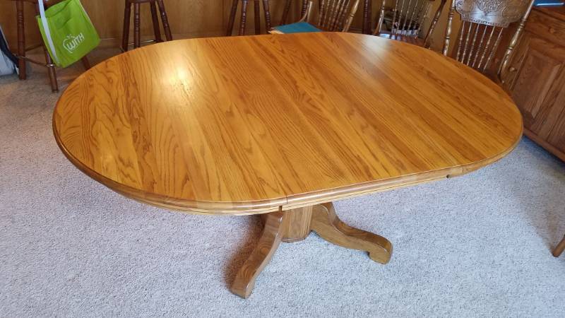 lot 6905 image: 48 Round Solid Oak Dining Table - Shown with 24 Leaf