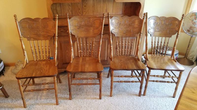 lot 6907 image: 4 Pressed Back Oak Dining Chairs