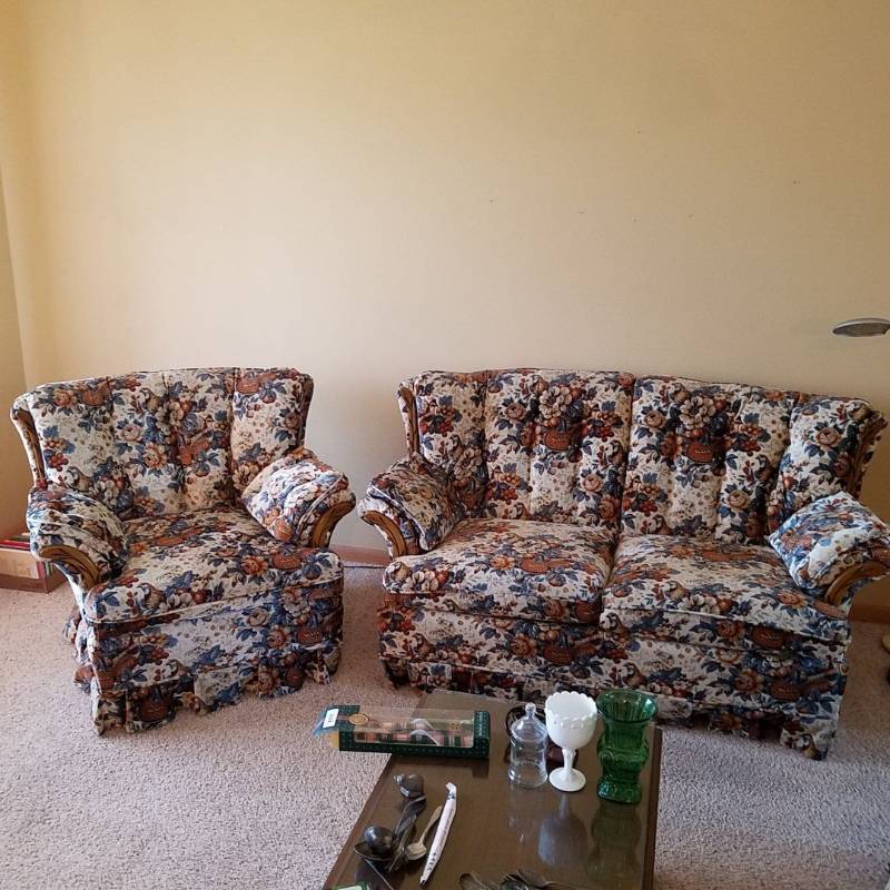 lot 6919 image: 3-piece living room set - sofa, loveseat and chair