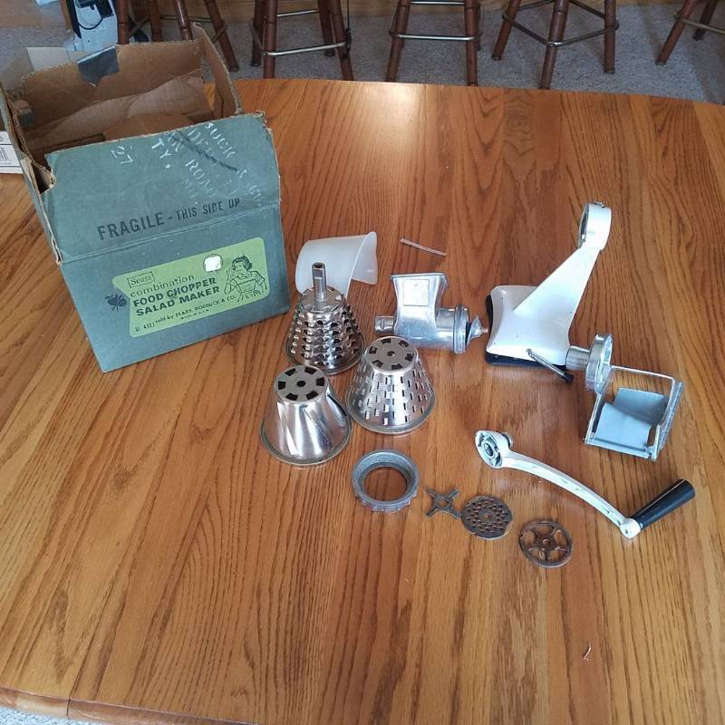 lot 6938 image: Sears Combination Food Chopper Salad Maker