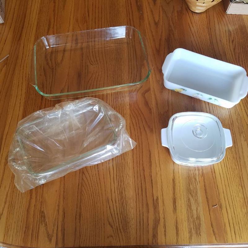 lot 6940 image: Assorted Bakeware