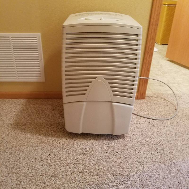 lot 7000 image: Frigidaire dehumidifier