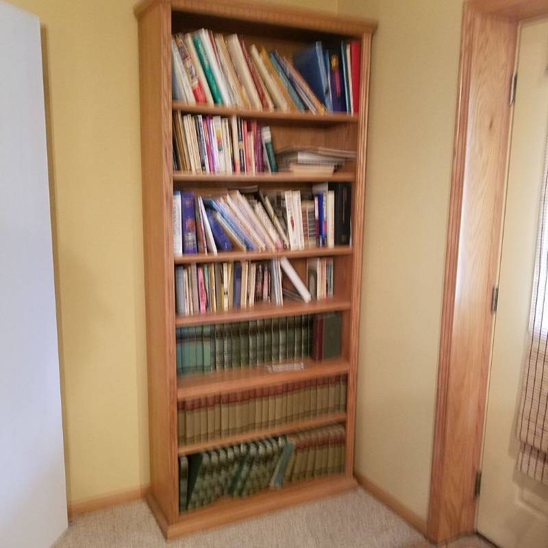 lot 7022 image: All books on shelf