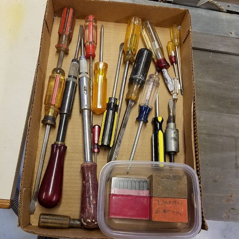 lot 7037 image: assorted screwdrivers and stamps