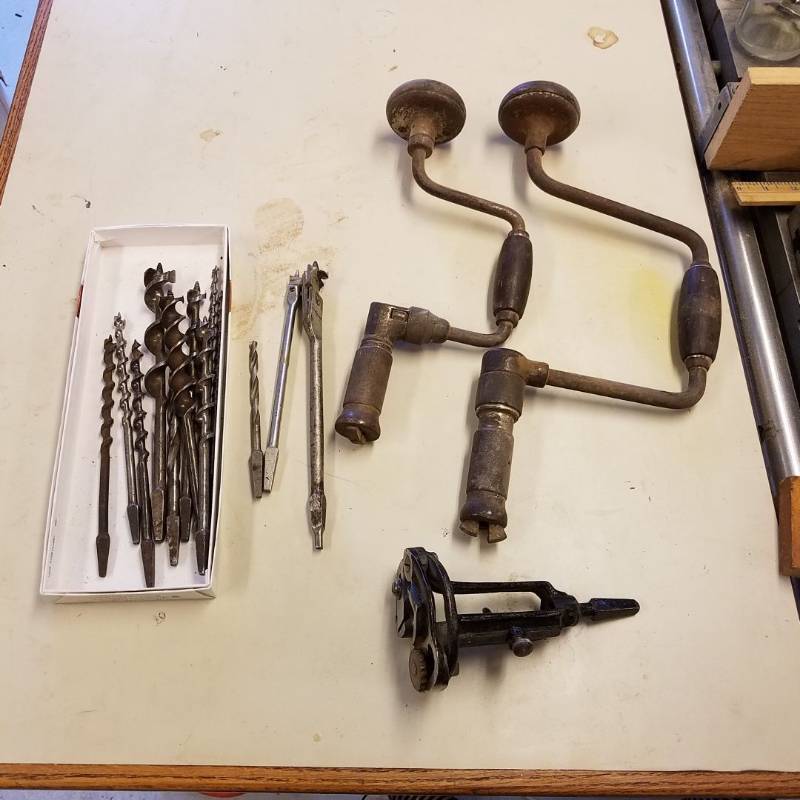 lot 7067 image: two braces and assorted bits