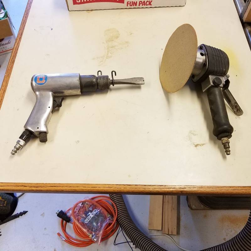 lot 7069 image: pneumatic hammer and air sander