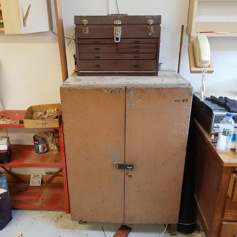 lot 7106 image: cabinet and machinist box (attatched)