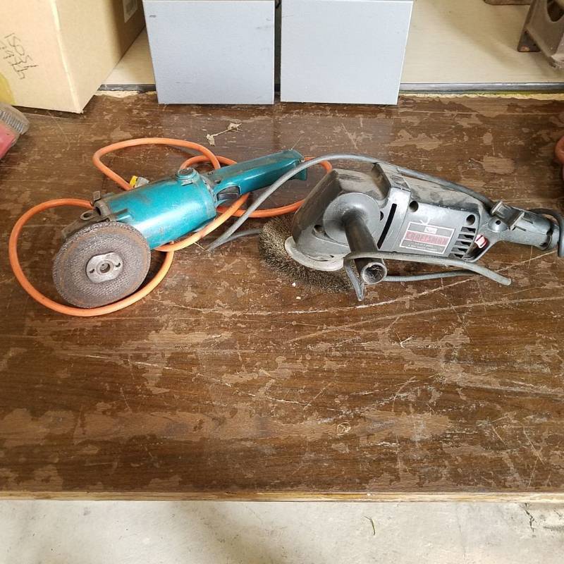 lot 7111 image: grinder and Craftsman sander  polisher
