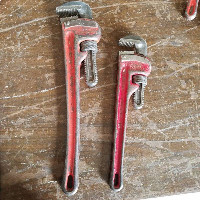 lot 7113 image: 14in and 18in Ridgid pipe wrenches