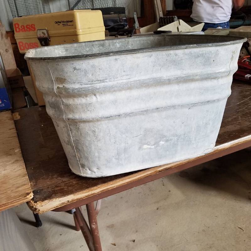 lot 7115 image: galvanized wash bucket