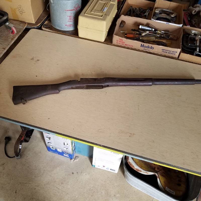 lot 7128 image: wooden gun stock