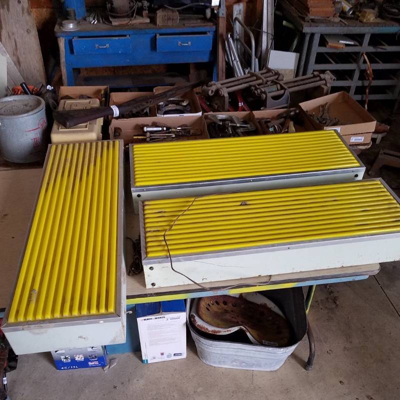 lot 7130 image: 3 Sign  Menu Lights
