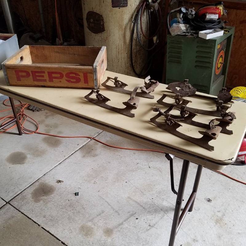 lot 7132 image: Pepsi crate and ice skates