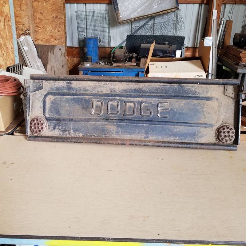 lot 7142 image: Dodge Tailgate