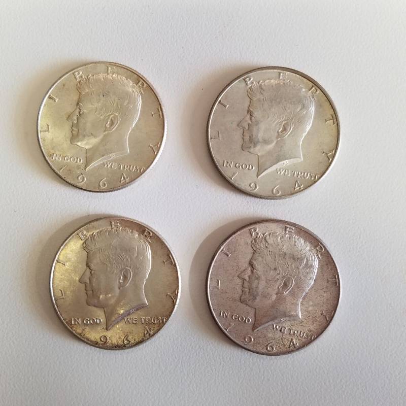 lot 7161 image: 4 - 1964 Kennedy half dollars