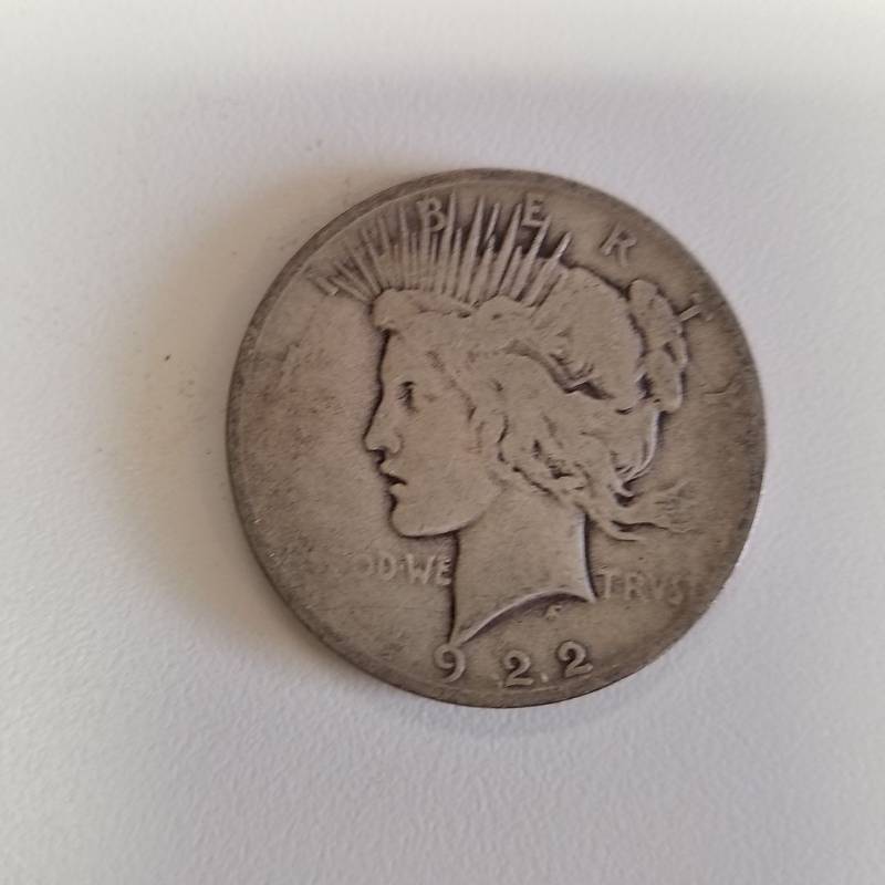 lot 7174 image: 1922 D Silver peace dollar