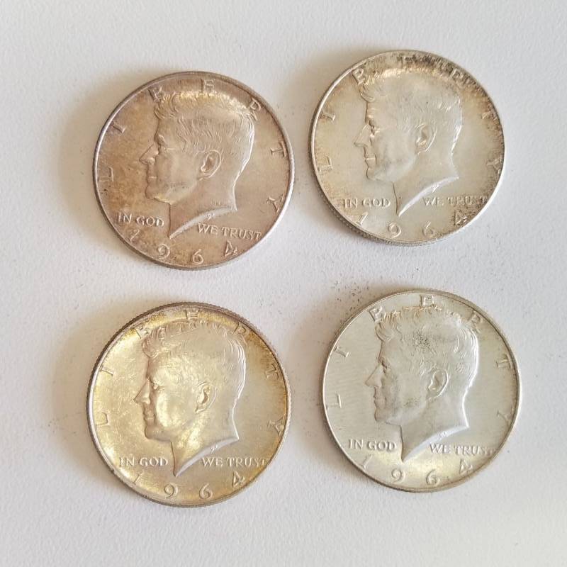 lot 7187 image: 4 - 1964 Kennedy half dollars