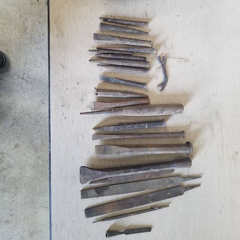 lot 7221 image: assorted punches, files and chisels