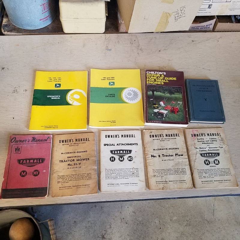 lot 7227 image: assorted owners manuals
