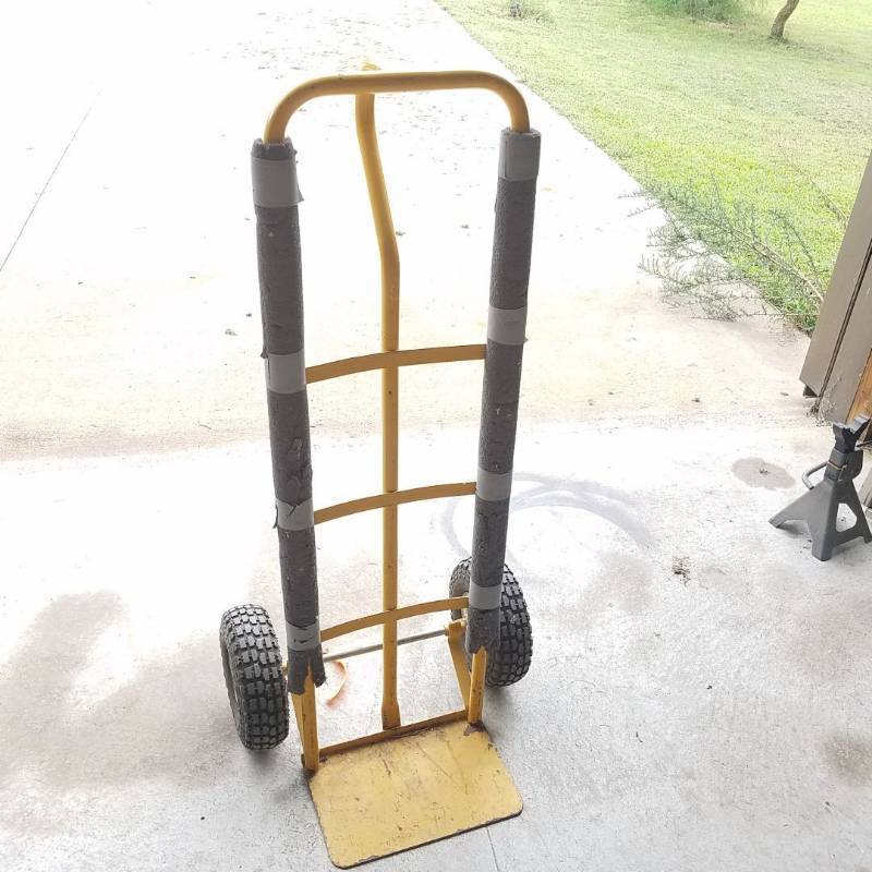 lot 7233 image: two wheel dolly