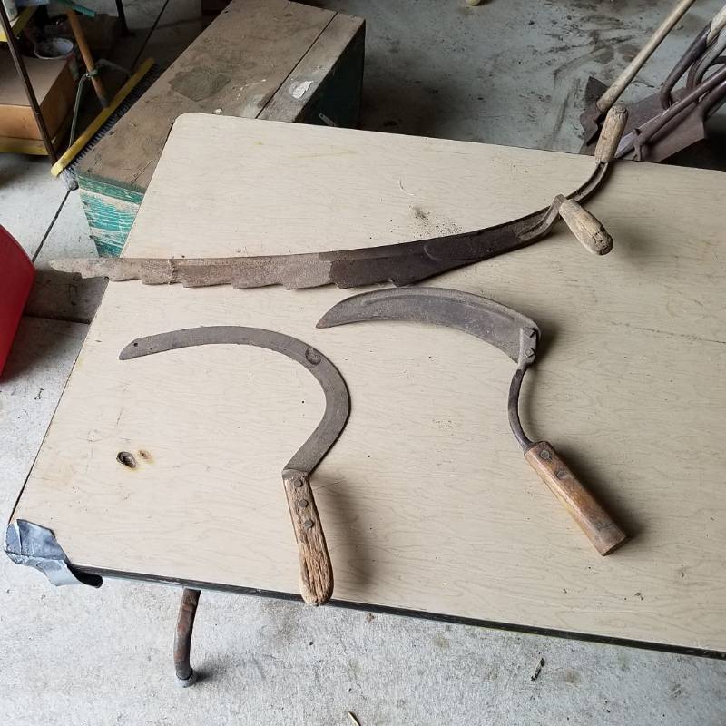 lot 7257 image: hay knife and 2 corn knives