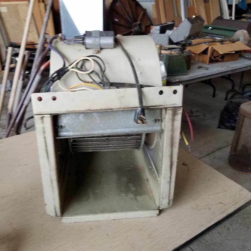 lot 7261 image: squirrel cage fan- works