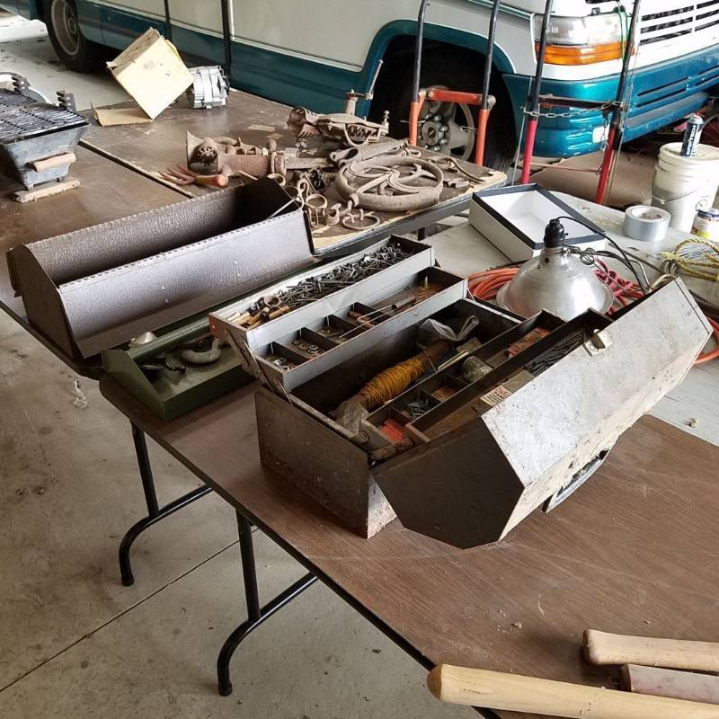 lot 7273 image: 2 tool boxes with contents