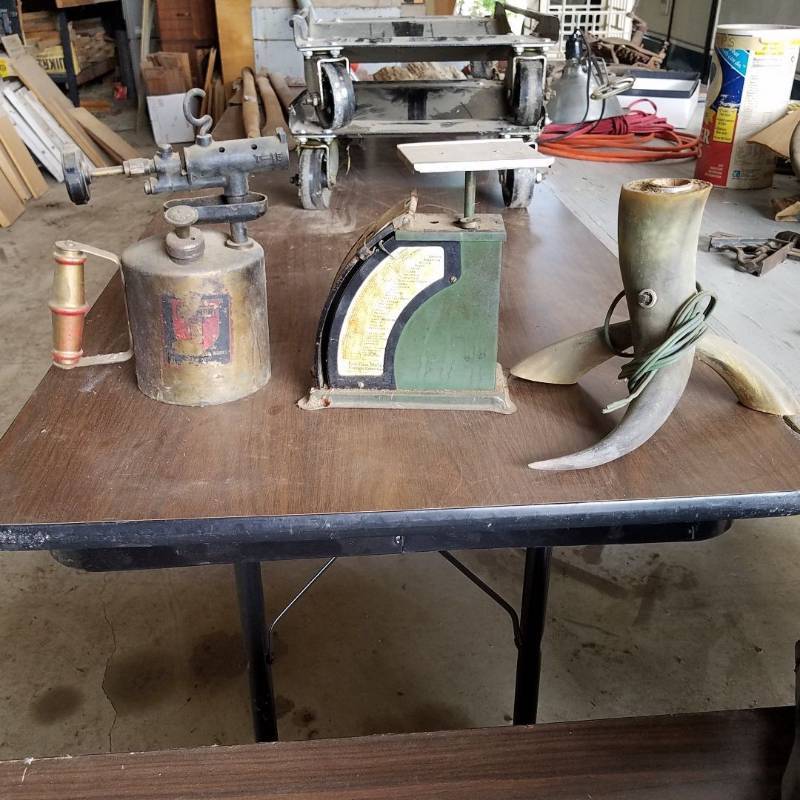 lot 7278 image: torch, scale, horn lamp