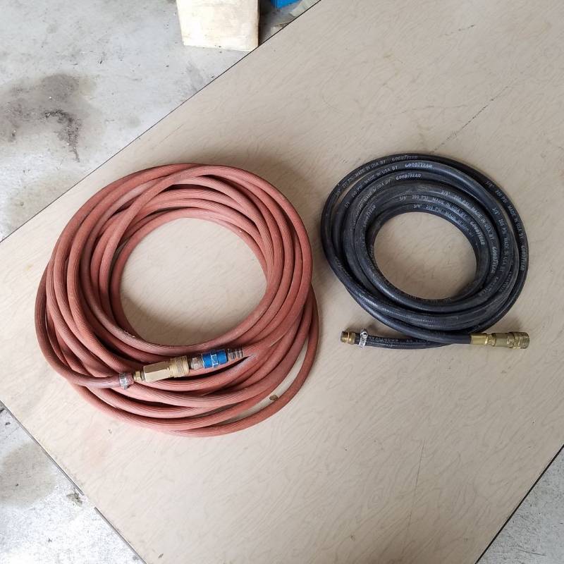 lot 7279 image: two air hoses