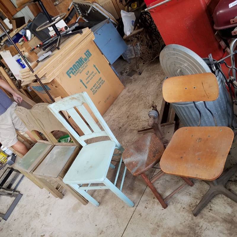 lot 7298 image: 4 chairs and a stool
