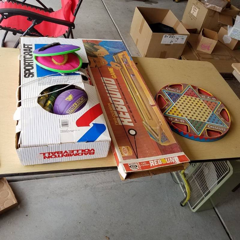 lot 7312 image: assorted games