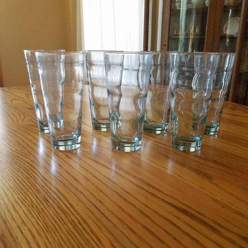 lot 7338 image: 7 Glasses