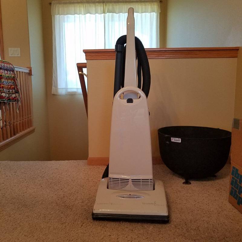 lot 7342 image: Simplicity 6 series vacuum cleaner and bags - works