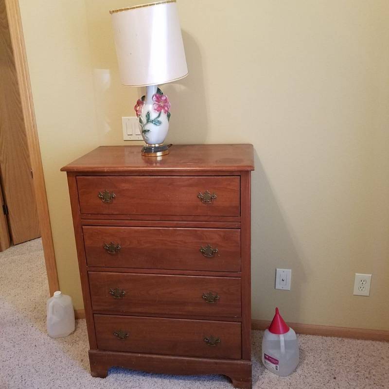 lot 7362 image: chest of drawers and lamp