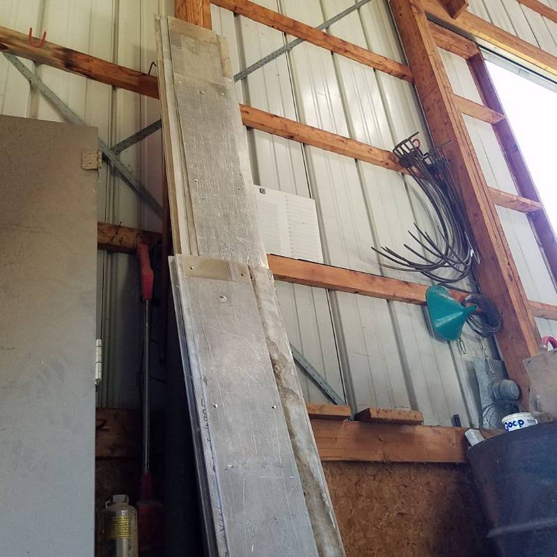 lot 7387 image: Assorted Aluminum Sheets - Most have holes drilled in them