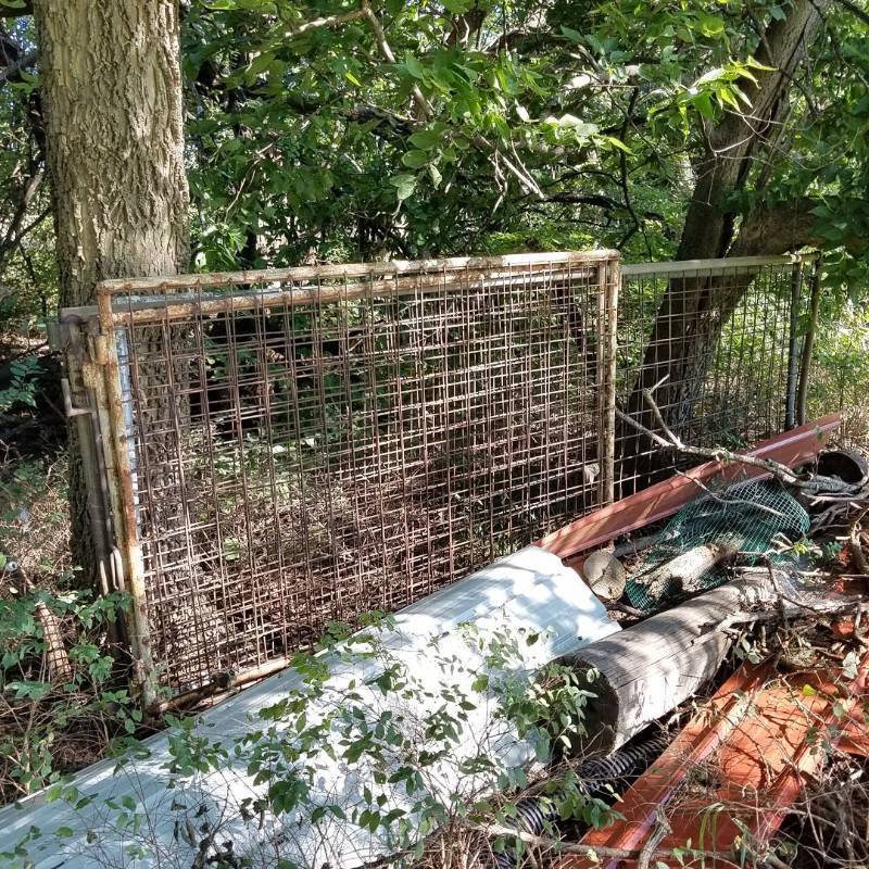 lot 7393 image: 4 Steel Gates - bring help to load