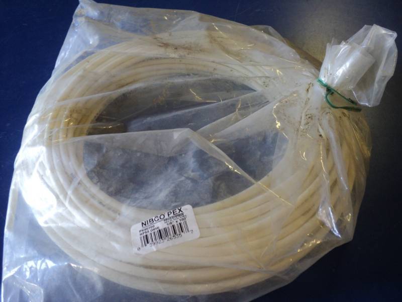 lot 9081 image: (1) roll Nibco Pex Pipe, PX40700, NP80 (WH), 18 x 100