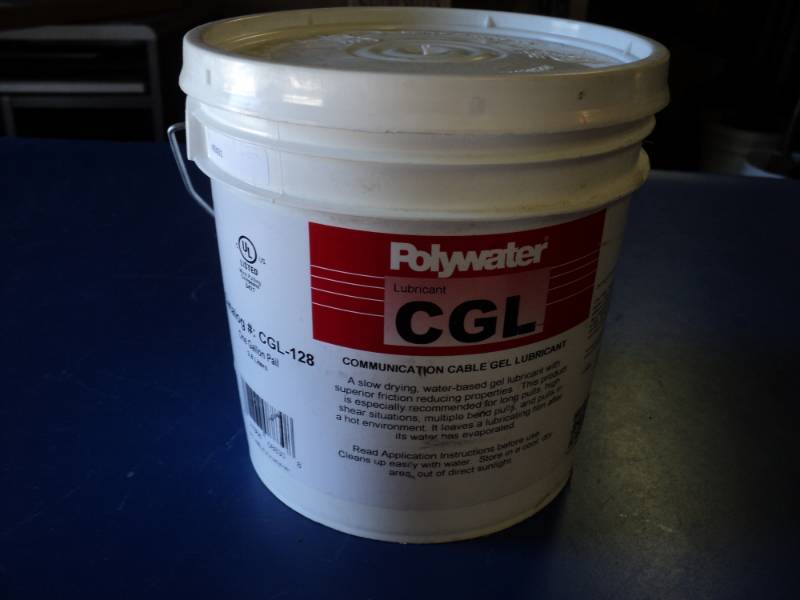 lot 9086 image: (1) gallon polywater Lubricant CGL Communication Cable gel Lubricant, CGL-128