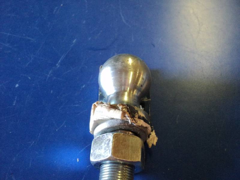 lot 9088 image: Draw Tite 1-78 Zinc Plated hitch Ball, 1 shank  diameter