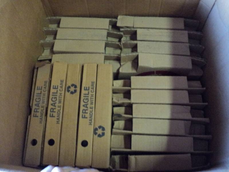 lot 9097 image: (19) ct mixed lot Circline fluorescent bulbs, 22 watt, 8 diameter