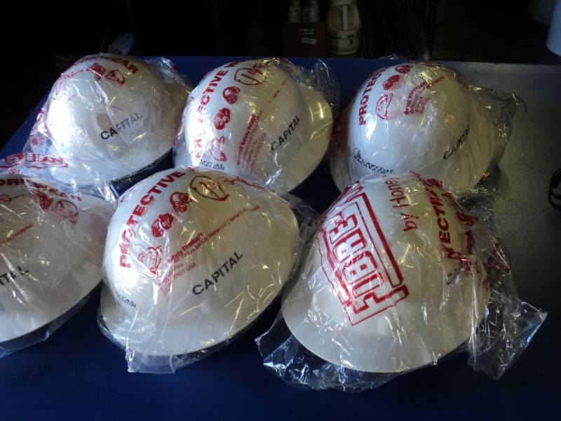 lot 9098 image: (6) ct lot hard hats Capital Excavation white with inserts