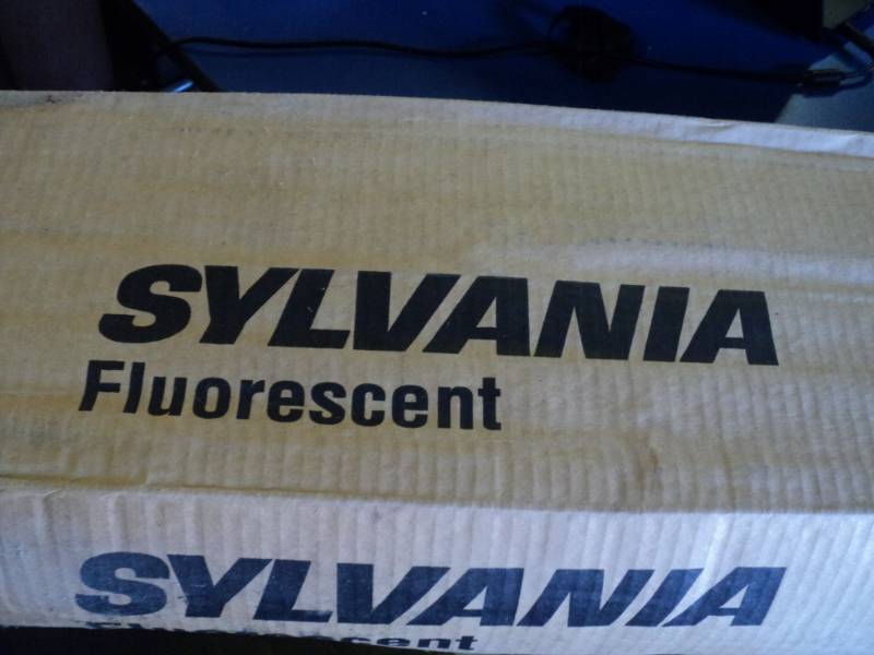 lot 9104 image: (1) box Sylvania Fluorescent Bulbs, single pin F72T12 CW, (15) bulbs in package, package has water damage