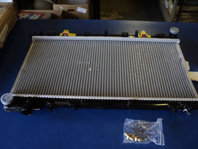 lot 7276 image: Murray Temperature Control Radiator 431491 CU2402 , open box