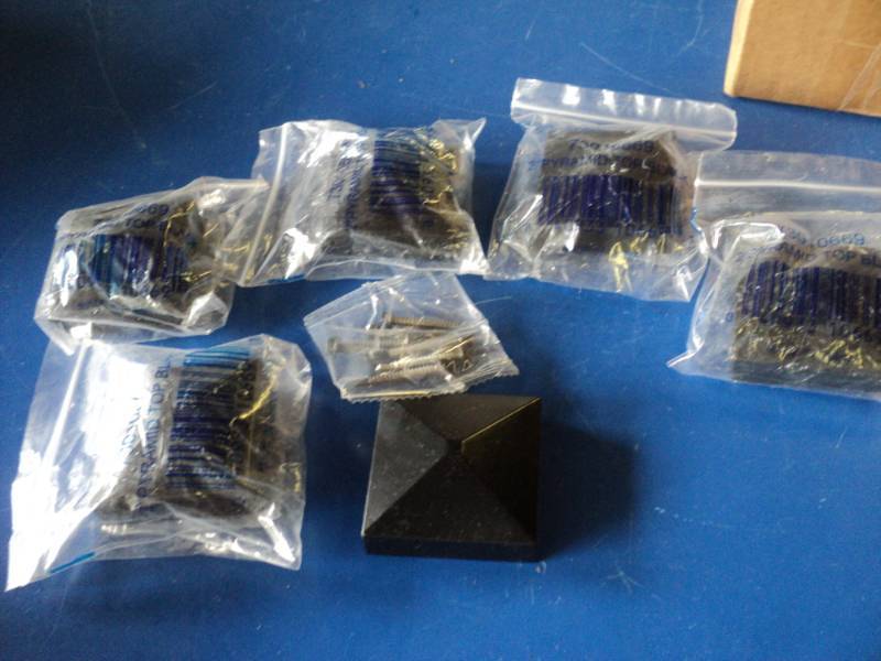 lot 8354 image: (6) ct lot 2 Pyramid top, Black 73010669, for metal fence posts
