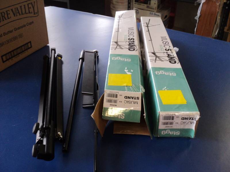 lot 8414 image: (2) ct lot Stagg Music Stand MUSQ2, black, foldable for easy storage
