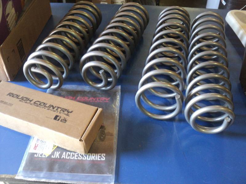 lot 9138 image: Rough Country Suspension Systems Jeep JK Accessories, kit is not in the original box and may be incomplete