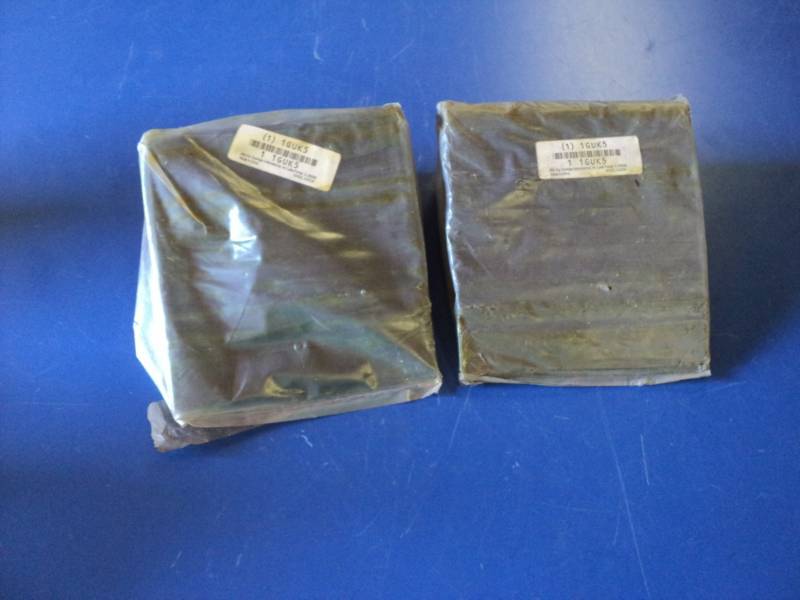 lot 9150 image: (2) ct lot wheel Chocks Grainger 1GUK5, 6-12 x 7 x 2-34