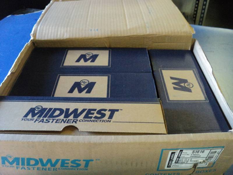 lot 9196 image: (1) box of (4) Midwest Fastener Carriage Bolts 12-13 x 8 Hex Cap Screws Grade 8