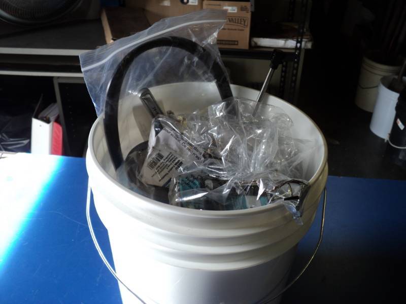 lot 9200 image: 44 lbs hardwaare in a 5 gallong bucket